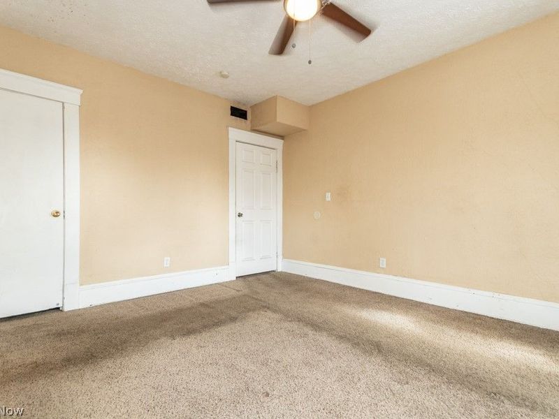 10401 Olivet Avenue, Cleveland, OH 44108 Photo 25