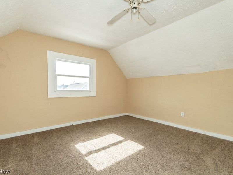 10401 Olivet Avenue, Cleveland, OH 44108 Photo 26