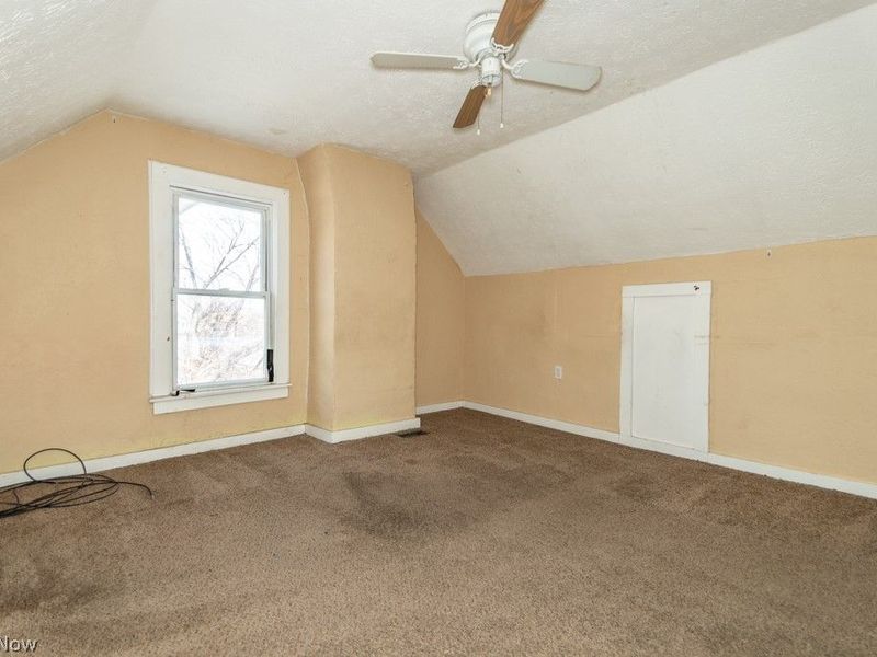 10401 Olivet Avenue, Cleveland, OH 44108 Photo 28