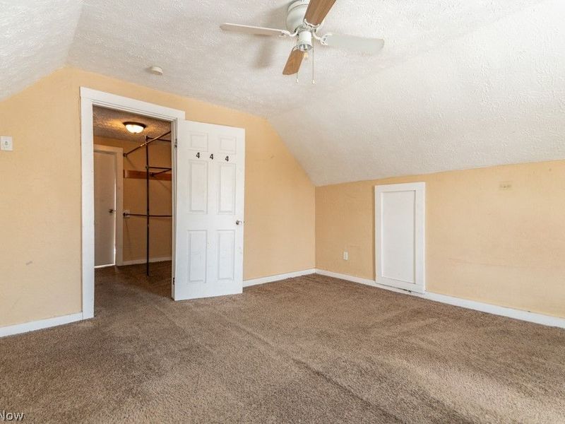10401 Olivet Avenue, Cleveland, OH 44108 Photo 29