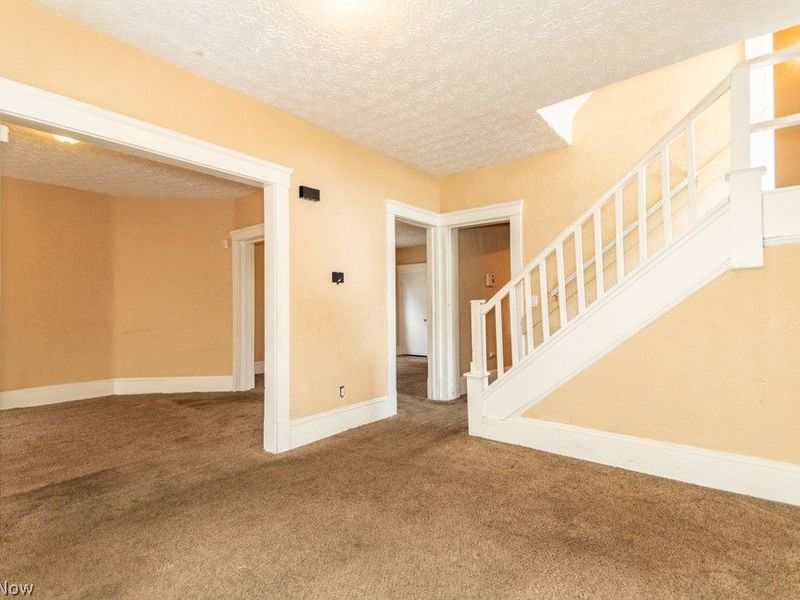 10401 Olivet Avenue, Cleveland, OH 44108 Photo 5