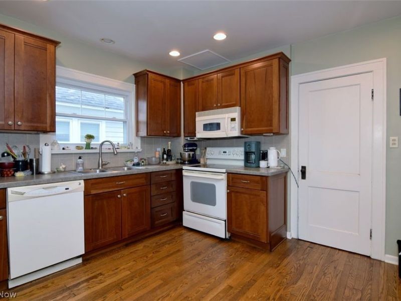 3812 Summit Park Road, Cleveland Heights, OH 44121 Photo 12