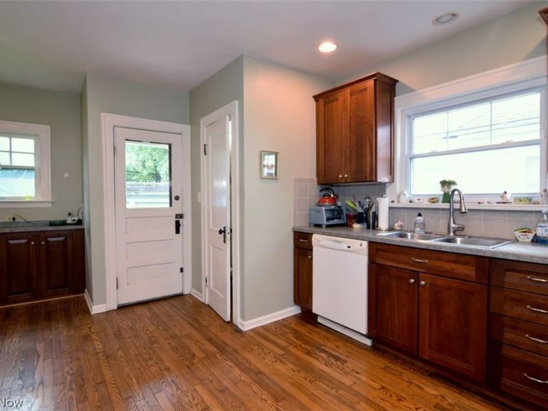 3812 Summit Park Road, Cleveland Heights, OH 44121 Photo 13