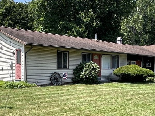 47 Rockery Terrace, West Sand Lake, NY 12196