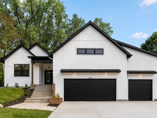 3245 Midland Drive SE, Grand Rapids, MI 49546