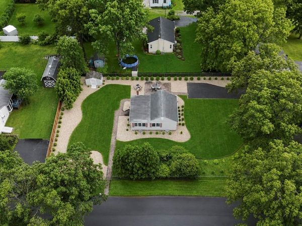 2 Fox Lane , Shoreham, NY 11786