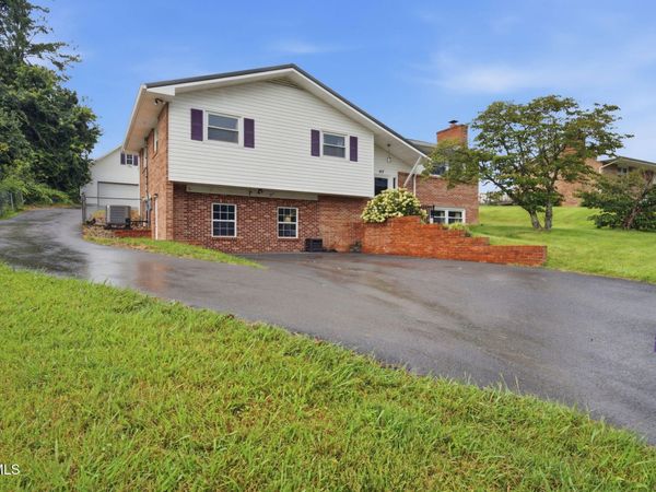 417 Mount Area Drive, Bristol, TN 37620