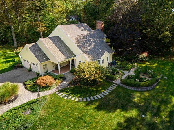 33 Shipley Drive, Hollis, NH 03049