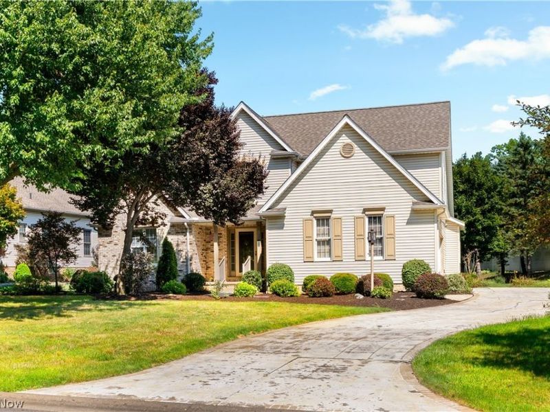 3472 Deer Trace Avenue NW, Canton, OH 44708 Photo 1