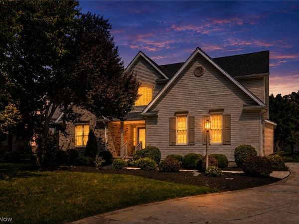 3472 Deer Trace Avenue NW, Canton, OH 44708