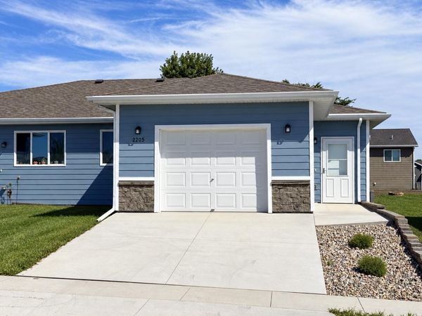 2205 River Run Road, Brookings, SD 57006