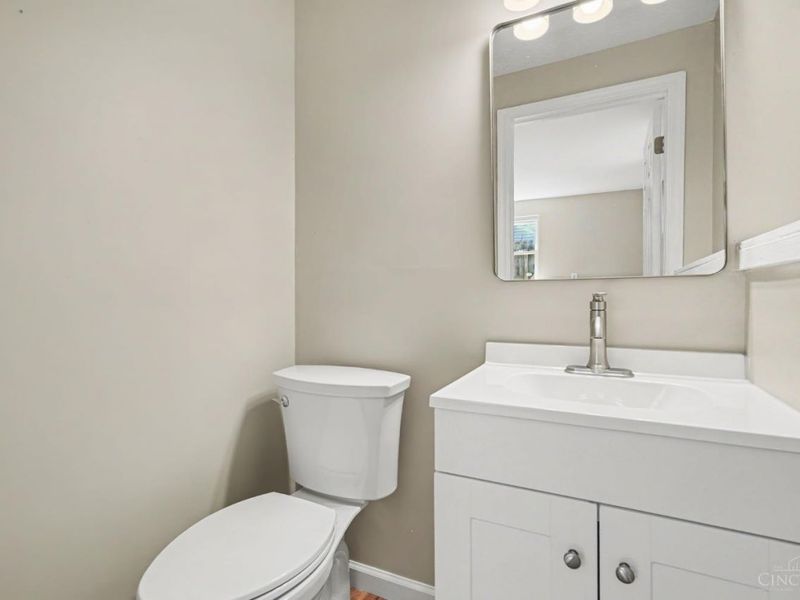 1492 Kingsbury Drive, Forest Park, OH 45240 Photo 12