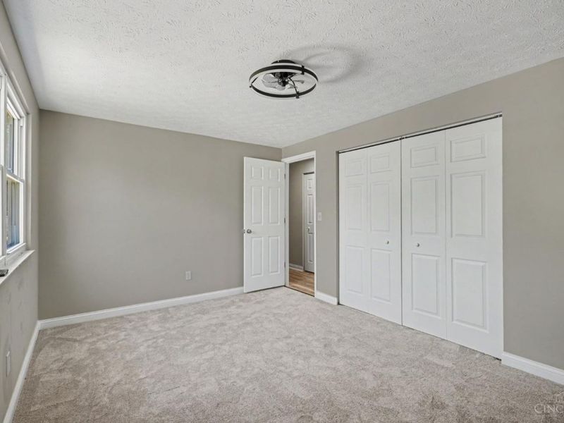 1492 Kingsbury Drive, Forest Park, OH 45240 Photo 14