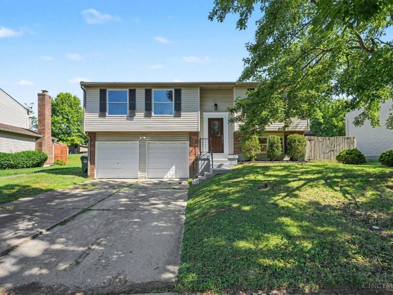 1492 Kingsbury Drive, Forest Park, OH 45240 Photo 2