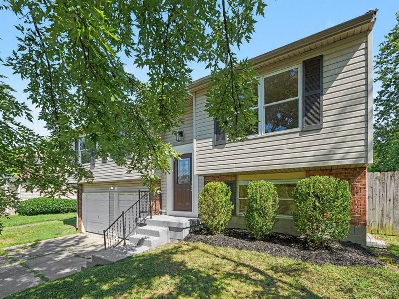 1492 Kingsbury Drive, Forest Park, OH 45240 Photo 4
