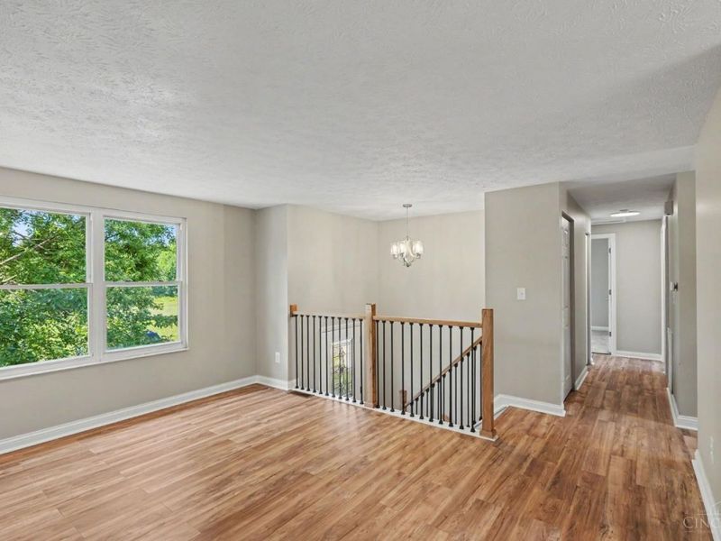 1492 Kingsbury Drive, Forest Park, OH 45240 Photo 7