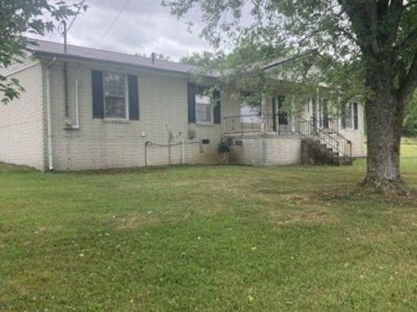 638 Locke Creek Rd, Readyville, TN 37149