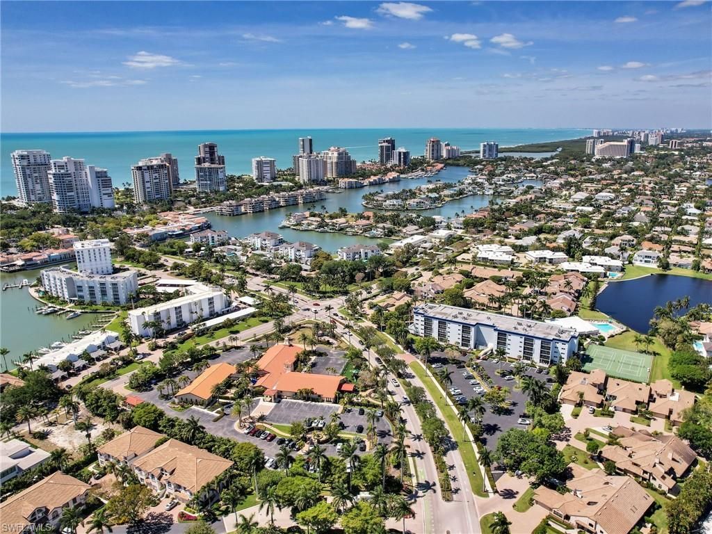 555 Park Shore Dr , Unit B410, Naples, FL 34103 Photo