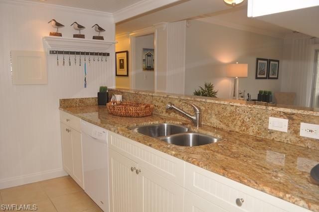 555 Park Shore Dr , Unit B410, Naples, FL 34103 Photo