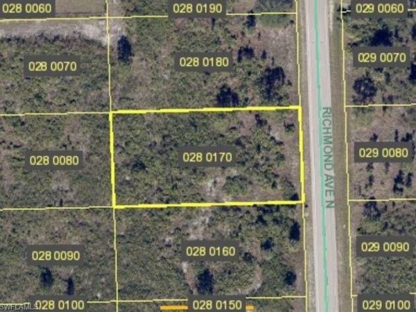 1009 Richmond AVE N, LEHIGH ACRES, FL 33972