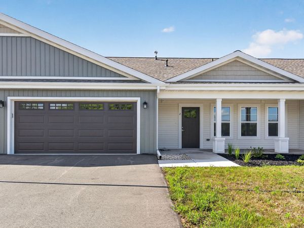 1601 Wildlife Dr, Unit 2, Kewaskum, WI 53040