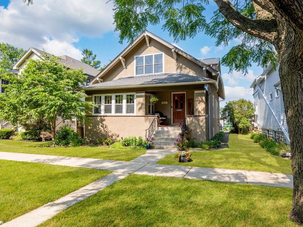 1011 Thomas Avenue, Forest Park, IL 60130
