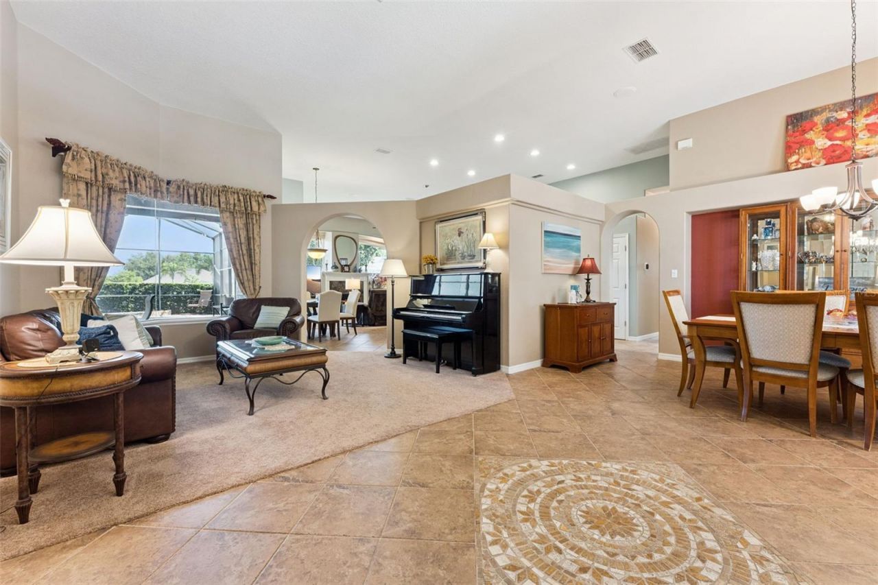3739 Winding Lake Circle, Orlando, FL 32835 Photo