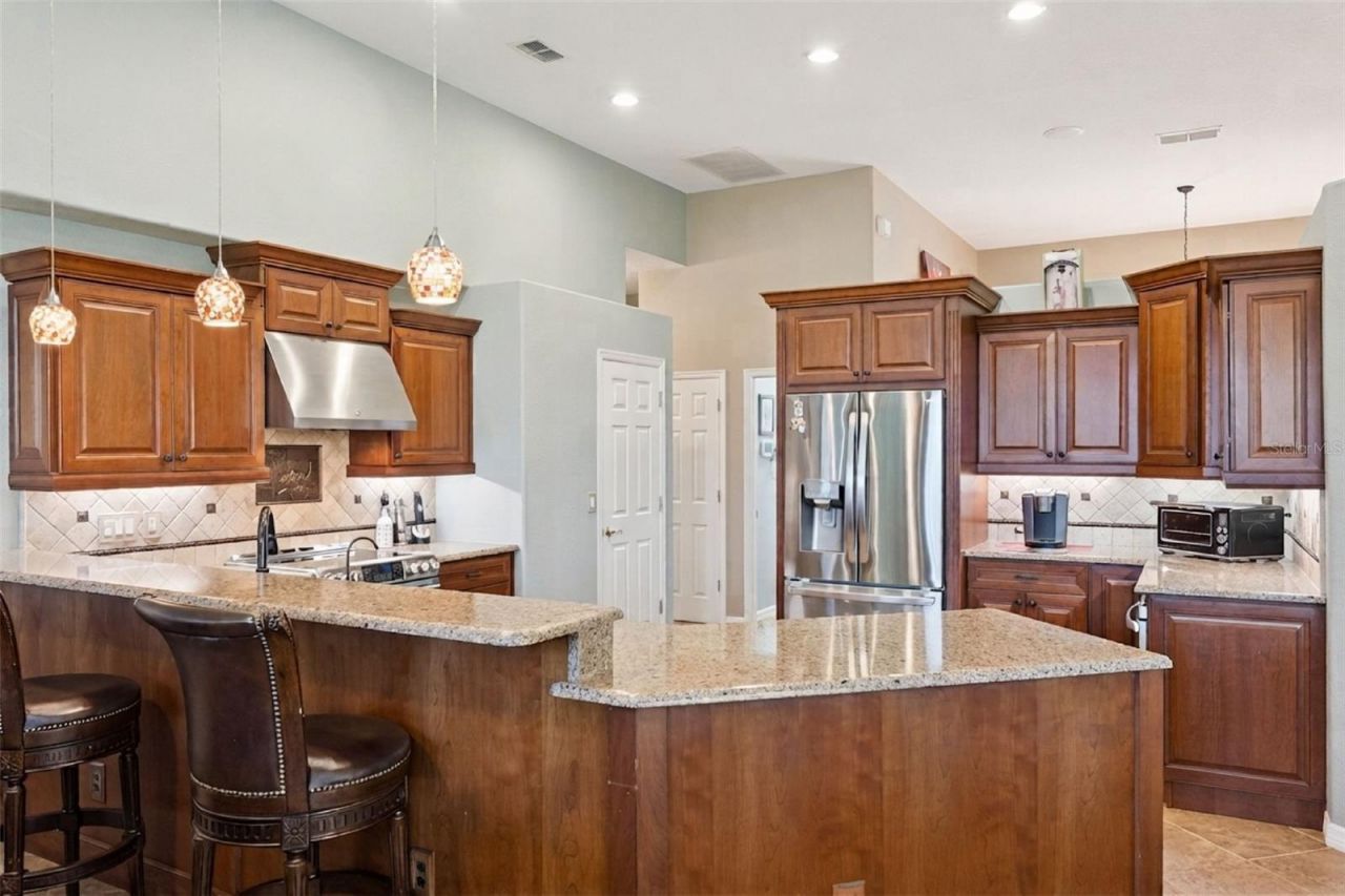 3739 Winding Lake Circle, Orlando, FL 32835 Photo