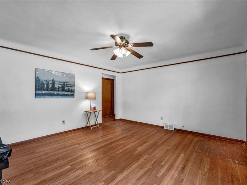 6033 Stearns Road, North Olmsted, OH 44070 Photo 11