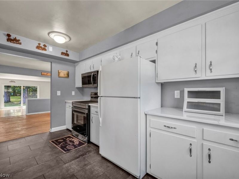 6033 Stearns Road, North Olmsted, OH 44070 Photo 17
