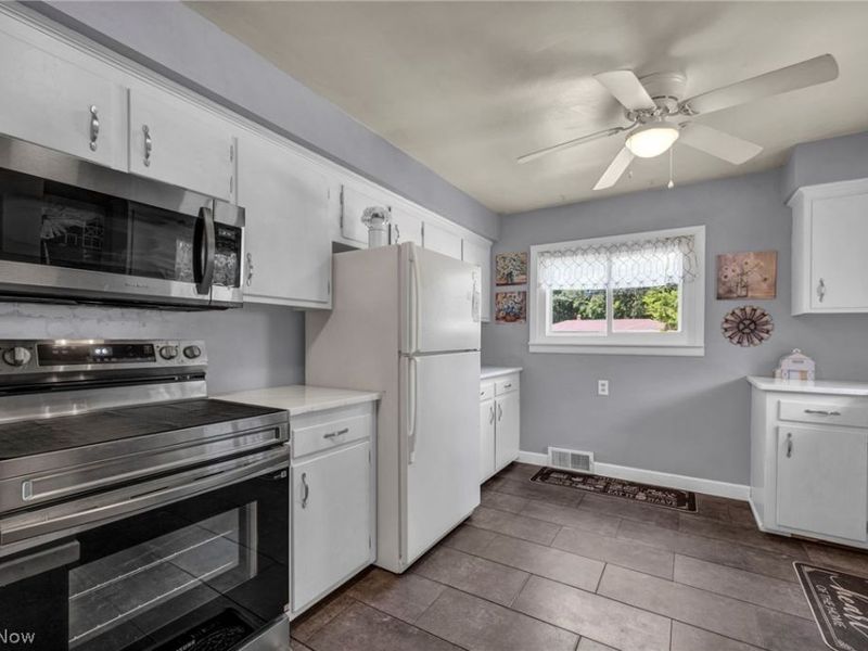 6033 Stearns Road, North Olmsted, OH 44070 Photo 19