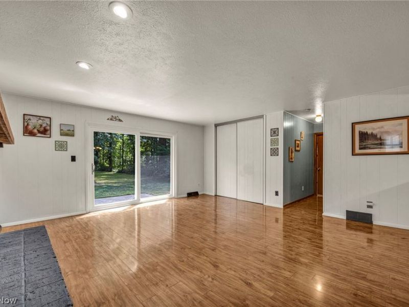 6033 Stearns Road, North Olmsted, OH 44070 Photo 24