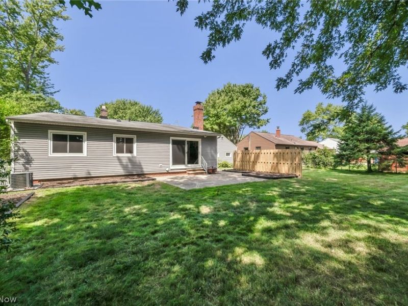 6033 Stearns Road, North Olmsted, OH 44070 Photo 6
