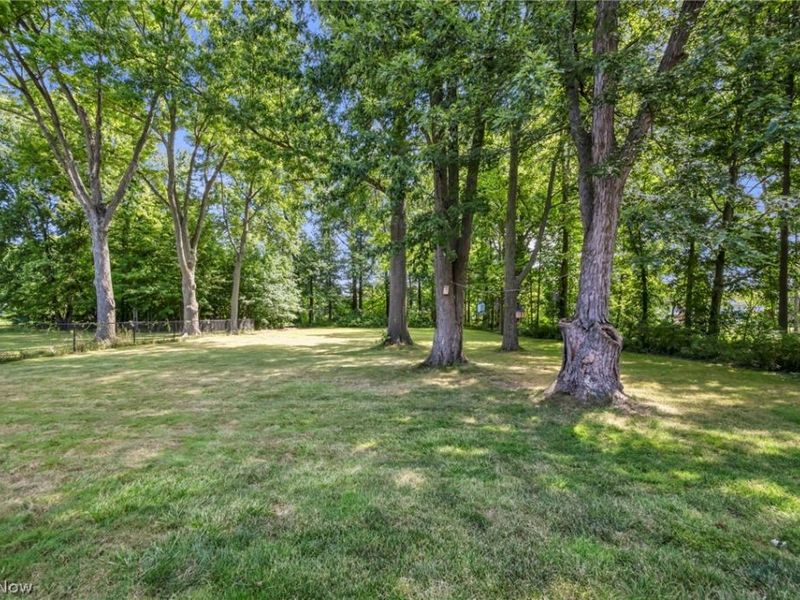 6033 Stearns Road, North Olmsted, OH 44070 Photo 7