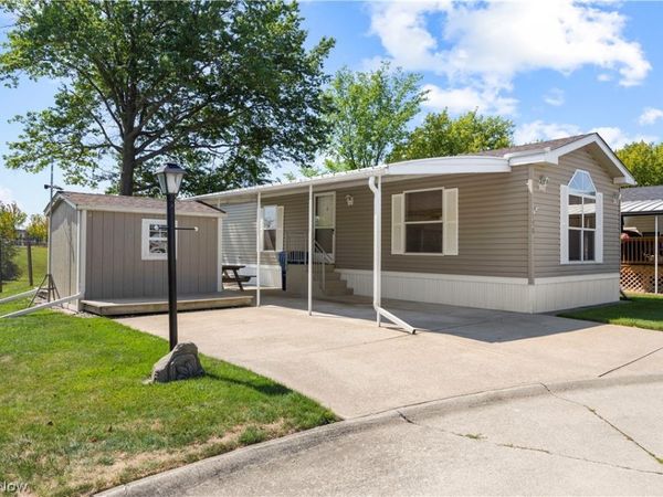 35157 Center Ridge Road , Unit 150, North Ridgeville, OH 44039