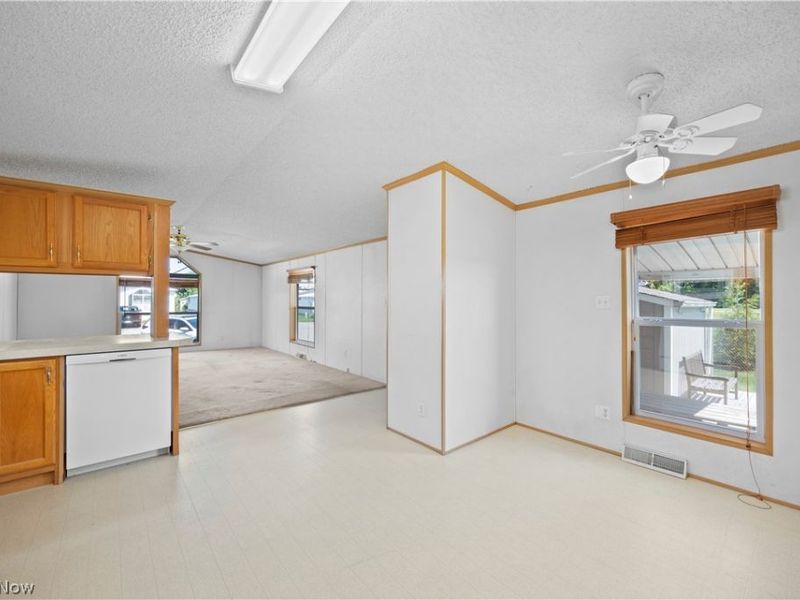 35157 Center Ridge Road , Unit 150, North Ridgeville, OH 44039 Photo 14