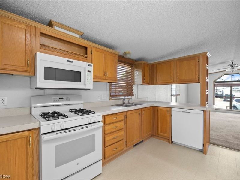 35157 Center Ridge Road , Unit 150, North Ridgeville, OH 44039 Photo 15