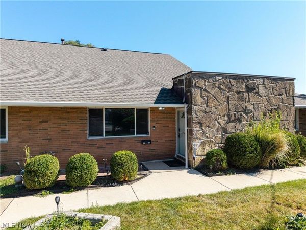 21860 River Oaks Drive , Rocky River, OH 44116