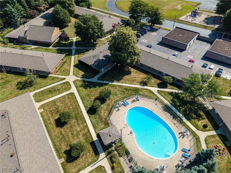 21860 River Oaks Drive, Unit 2G, Rocky River, OH 44116 Photo 5