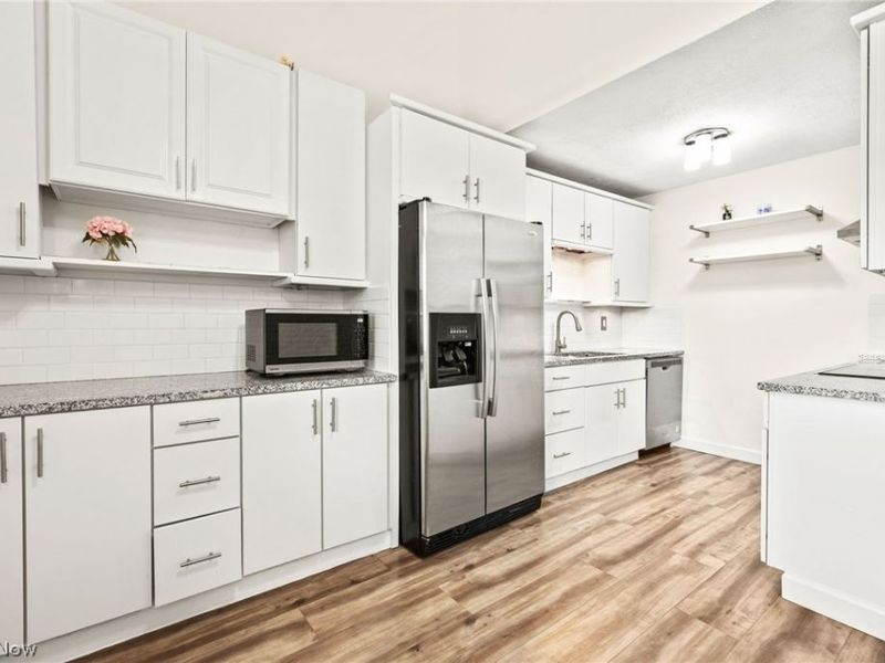21860 River Oaks Drive, Unit 2G, Rocky River, OH 44116 Photo 9