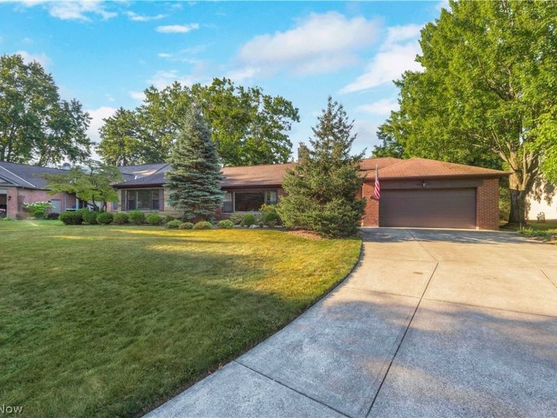 4820 W 211th Street, Fairview Park, OH 44126 Photo 3
