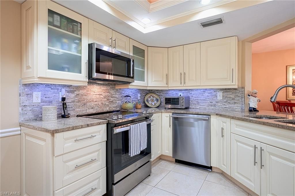 583 Beachwalk Cir, Unit Q-101, Naples, FL 34108 Photo
