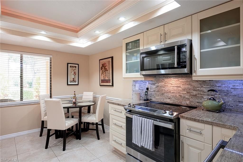 583 Beachwalk Cir, Unit Q-101, Naples, FL 34108 Photo