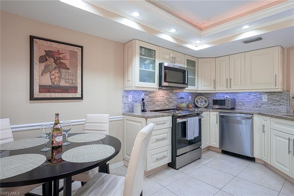 583 Beachwalk Cir, Unit Q-101, Naples, FL 34108 Photo