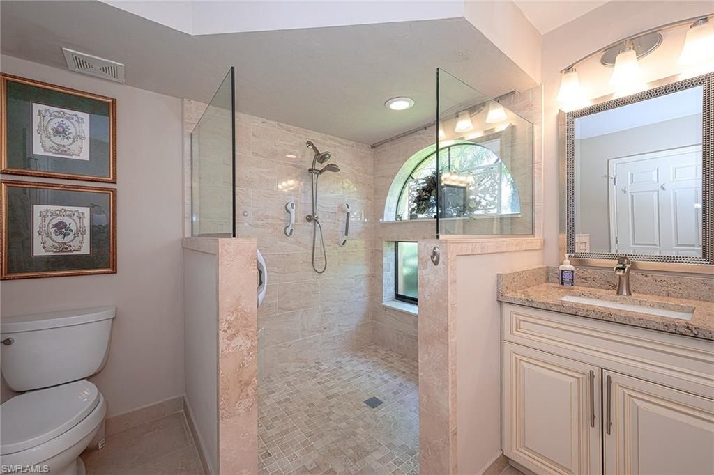 583 Beachwalk Cir, Unit Q-101, Naples, FL 34108 Photo