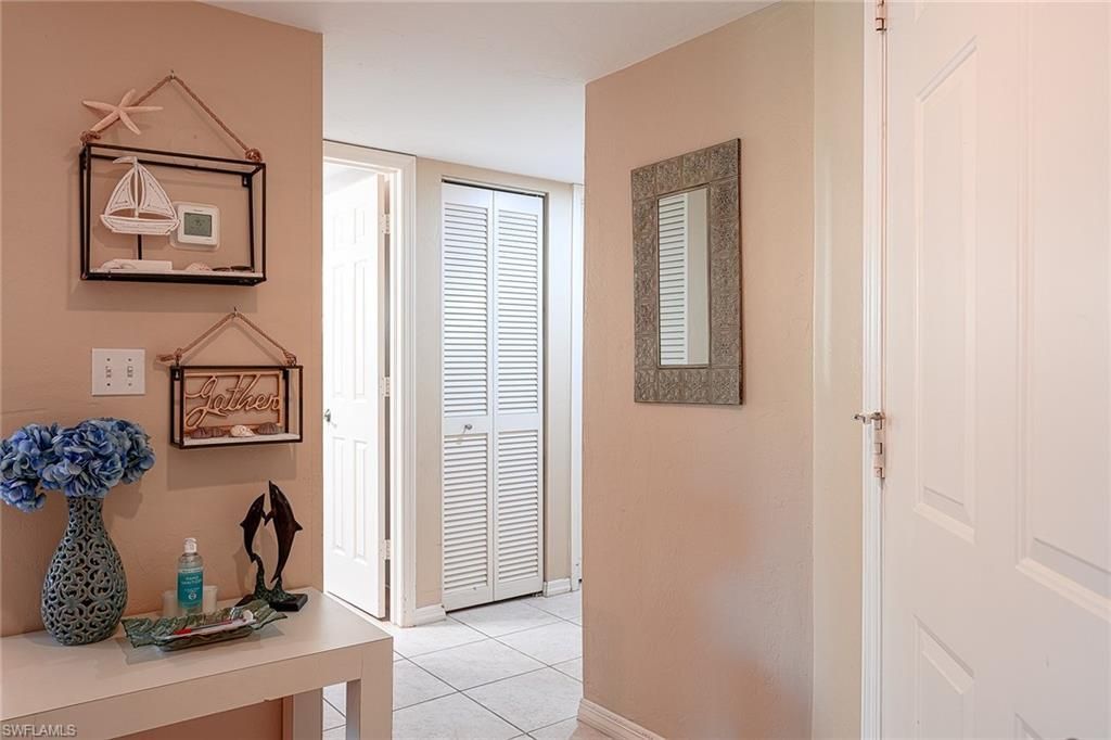583 Beachwalk Cir, Unit Q-101, Naples, FL 34108 Photo