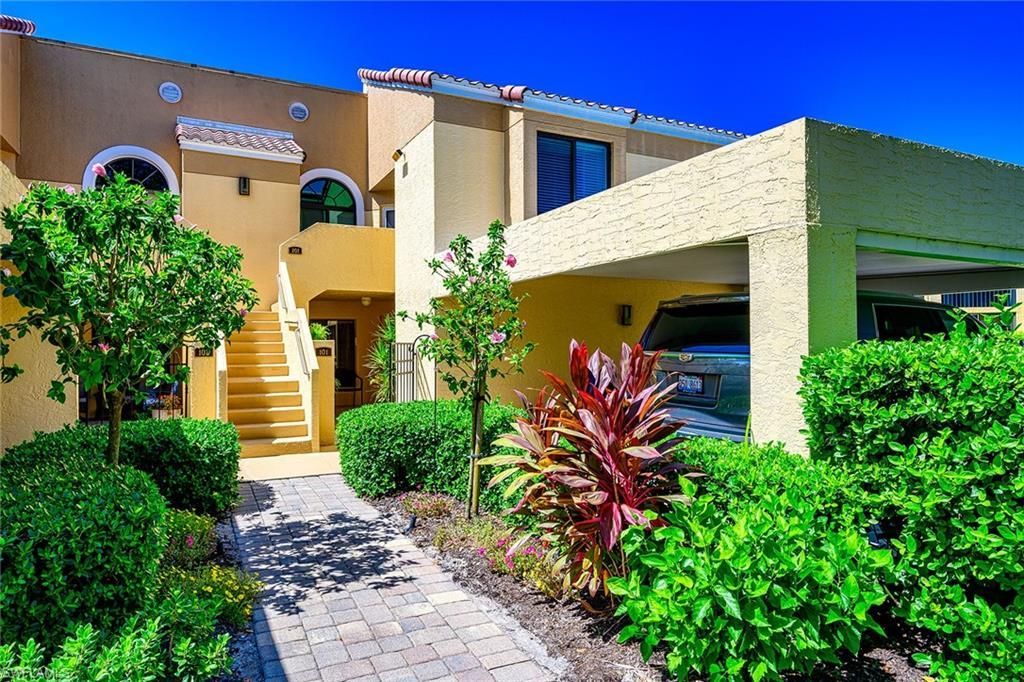 583 Beachwalk Cir, Unit Q-101, Naples, FL 34108 Photo