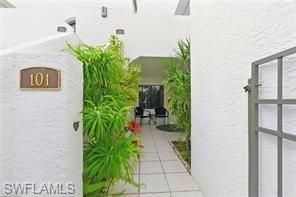 583 Beachwalk Cir, Unit Q-101, Naples, FL 34108 Photo