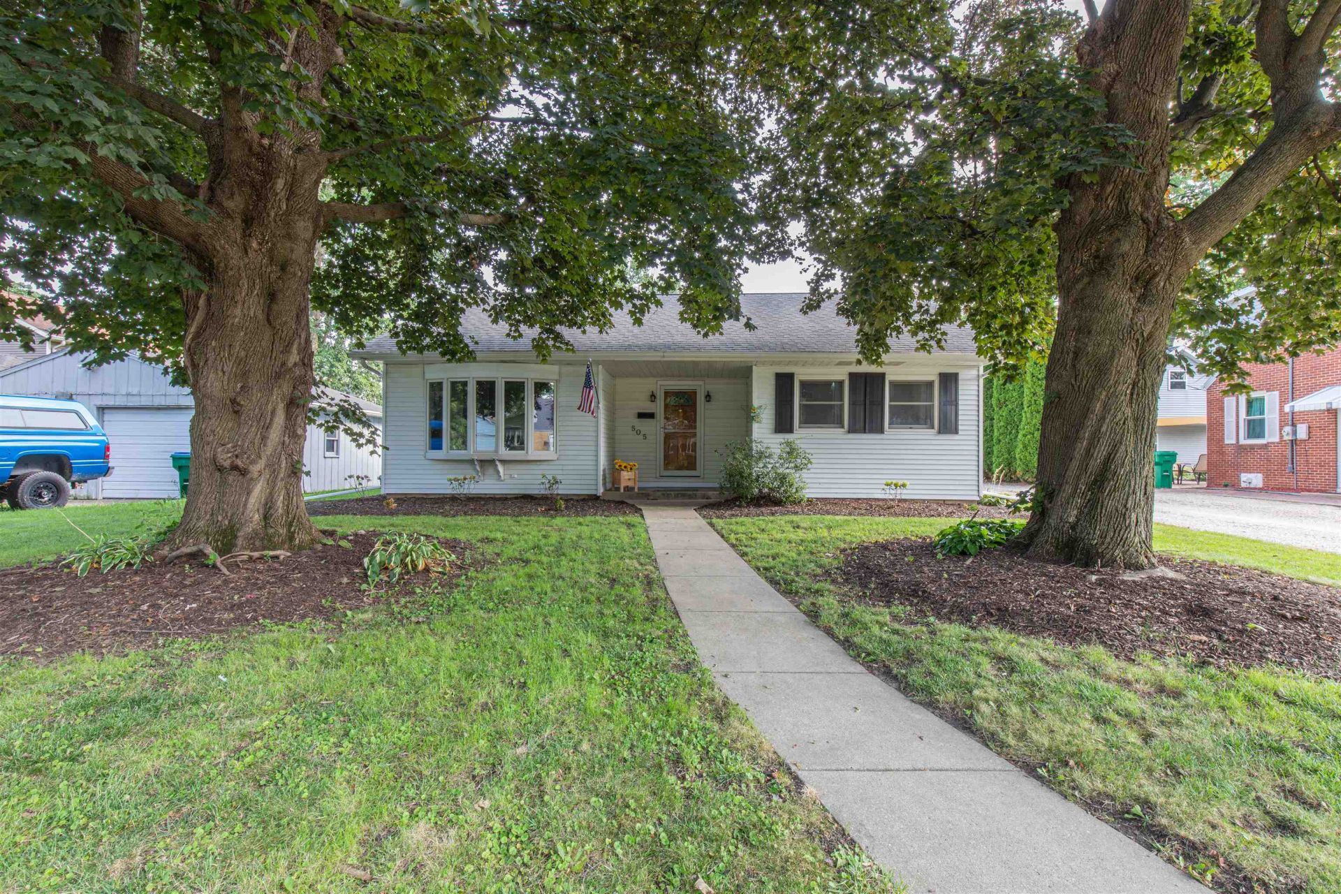 505 2nd Street, Mendota, IL 61342 Main Photo