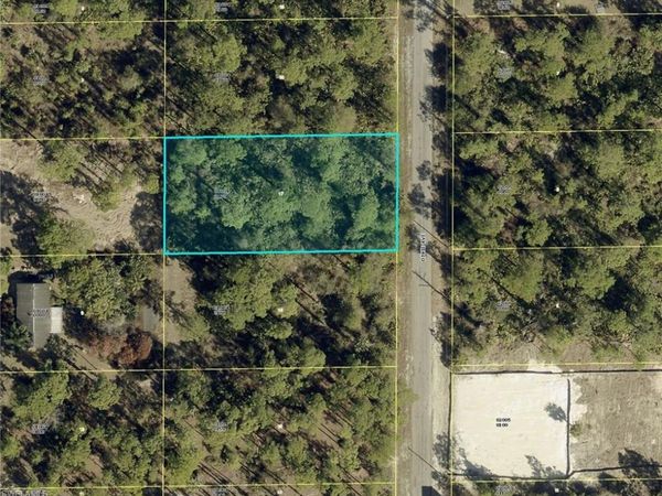 1209 Dixie AVE , LEHIGH ACRES, FL 33972